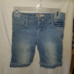 Girls l.e.i. Chelsea Low-Rise denim shorts size 8